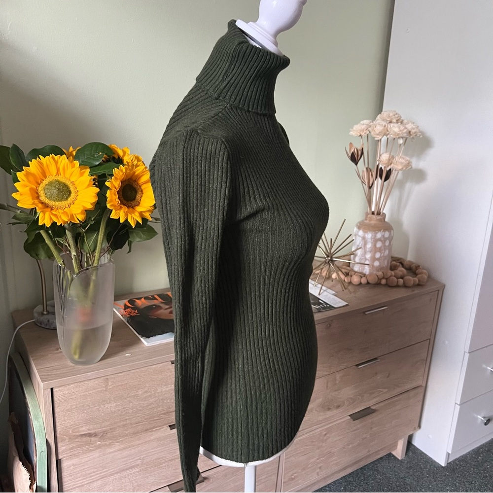 Forest Green Long-Sleeve Ribbed Stretch Slim-Fit Turtleneck Modest Shirt Top S